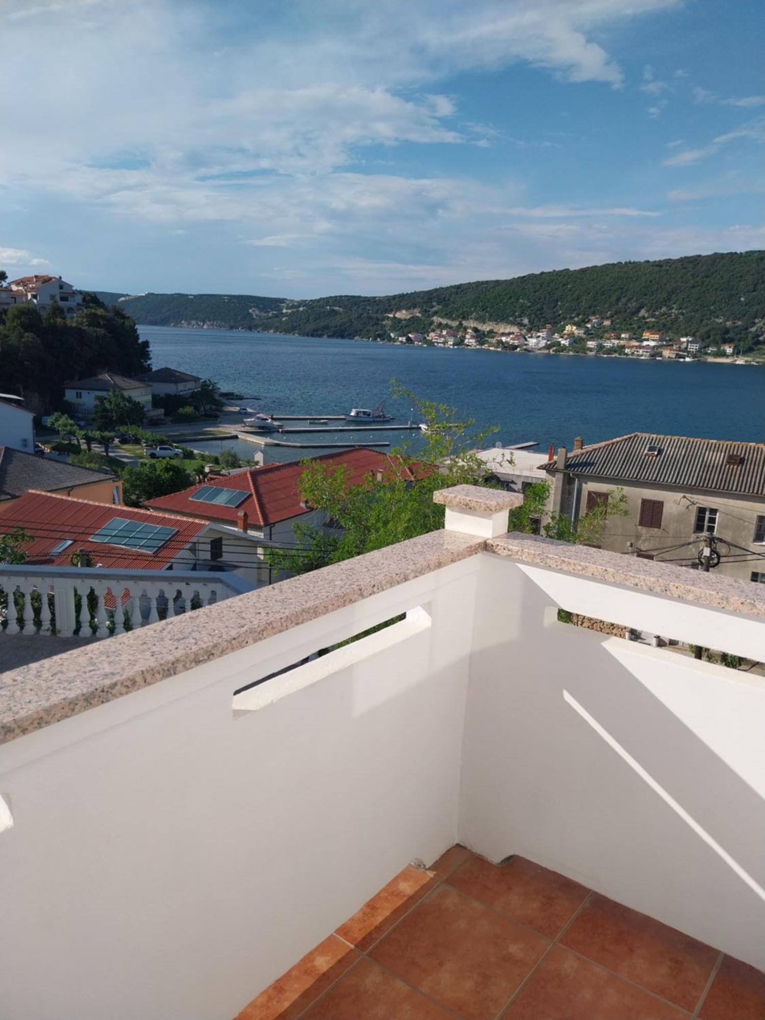 Ljubica Apartments And Rooms Supetarska Draga Exterior foto
